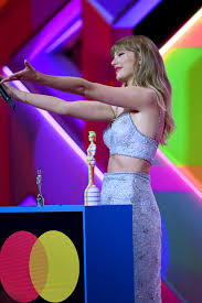 — brit awards (@brits) may 10, 2021. Taylor Swift Speech At Brit Awards 2021 Video Taylor Swift Received The Global Icon Award At The Brits And Had An Iconic Speech To Match Popsugar Entertainment Photo 14