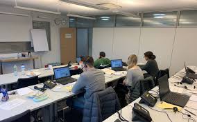 Corona Virus Stadt Essen Beantwortet Fragen Am Burgertelefon Radio Essen