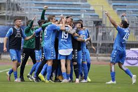 Born 21 april 1986) is an italian professional footballer who plays as a midfielder for pescara. Il Calcio Di Provincia Si E Fermato A Empoli