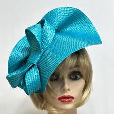 Sinamay Kopfschmuck mit Federblume und Schleier, Hochzeitskopfschmuck,  Events Kopfschmuck, Blumenkopfschmuck, Schleierkopfschmuck,  DamenAccessoires, Hochzeitsaccessoires