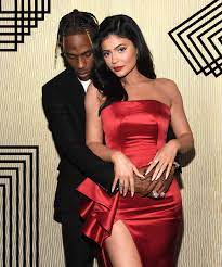 Самые новые твиты от kylie jenner (@kyliejenner): Kylie Jenner Posts Throwback Insta Teasing Travis Scott