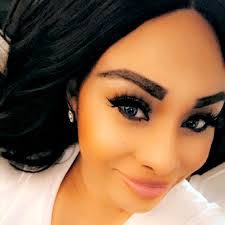 Felisha Owens's Instagram, Twitter & Facebook