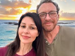 Daniel and Alison (Just the Fingers!)