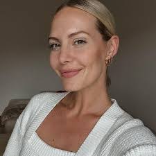 Kasey Hartman's Instagram, Twitter & Facebook