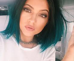 Diy Kylie Jenner S Blue Hair Kylie Jenner Hair Jenner Hair Green Hair