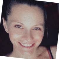 Amanda Heide's Instagram, Twitter & Facebook