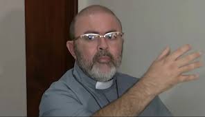 Crítica de Padre George à Teologia da Libertação gera reação dura de  progressistas