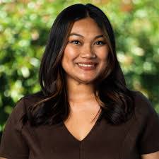 Ann Carbonell's Instagram, Twitter & Facebook