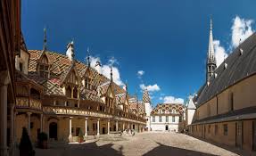 Au même moment, elle fait la connaissance de nikolas, un guerrier qui va bouleverser son monde. Die Beauner Hospizien Offizielle Internetseite Des Tourismusburos Beaune In Burgund