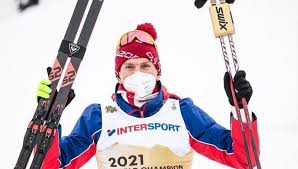 Российский лыжник александр большунов занял четвертое место в спринте на чемпионате мира, разгромно уступив трем норвежцам. Muhafckxnekhqm