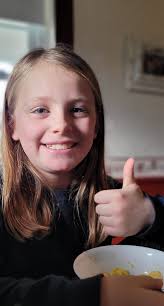Ava always excited for her Sunday scrambled eggs She just loves them 💚🦜💚