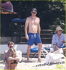 Prince Harry Goes Shirtless At The Beach In Jamaica Prince Harry Photos Prince Harry Wedding Prince Harry