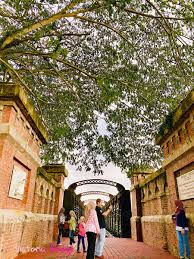 Ianya satu tempat yang sangat menarik dan sesuai untuk anda sekeluarga. El Darwena On Twitter Tempat Menarik Di Kuala Kangsar Perak Victoriabridge Jambatanvictoria Since 1897 Visitperak Visitmalaysia Tweet Histories Oldbridge Britishhistorymatters Https T Co Yhlxf7foiw
