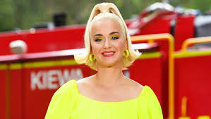 Home18 years old18 year old danni @ the beach in hawaii. Katy Perry Cradles Baby Daisy 6 Months While Rocking A Swimsuit On The Beach In Hawaii Pics News Akmi