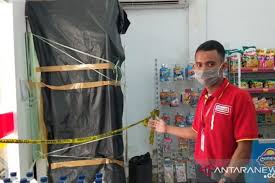 Perampokan di alfamart bengkulu bumi ayu. Atm Di Alfamart Dibobol Pelaku Hanya Butuh 30 Menit Profesional Jpnn Com