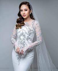 Rizman ruzaini official account customer care +601136641475 bespoke +60125156317 (via whatsapp) rizmanruzaini.my. Baju Nikah Miera Leyana Rizman Ruzaini Pernikahan Putih