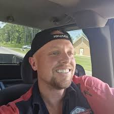 well hey guys, it's me again🫥 i just wanna ask for another help before  buying anything unnecessary. what do u guys think is the problem here? take  note it only happens on