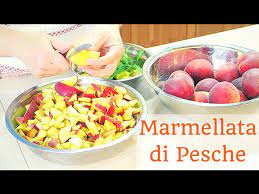 Oggi vi posto la ricetta della marmellata di pesche, l' ho preparata ieri pomeriggio e stamattina già l'ho spalmata sulle fette biscottate a colazione. Marmellata Di Pesche Fatta In Casa Da Benedetta Youtube