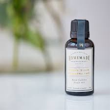 Kuşburnu çekirdeği yağı soğuk sıkım yöntemi ile elde edilir ve evde üretilmesi güçtür. Soguk Sikim Kusburnu Cekirdegi Yagi 30ml Vegan Bakkal