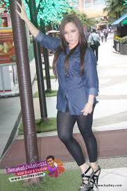 Di sebalik kalbu yang semakin layu terbenam rasa rindu. Nadia Penyanyi Salam Untuk Kekasih Buat Comeback Sensasi Selebriti