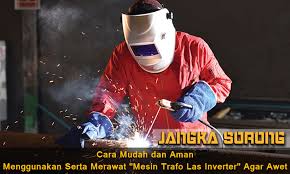 Pengelasan (welding) adalah salah salah satu teknik penyambungan logam dengan cara mencairkan sebagian logam induk dan logam pengisi dengan atau tanpa tekanan dan dengan atau tanpa logam penambah dan menghasilkan sambungan yang kontinyu. 100 Work Cara Mudah Dan Aman Menggunakan Serta Merawat Mesin Trafo Las Inverter Agar Awet Jangkasorong Co Id