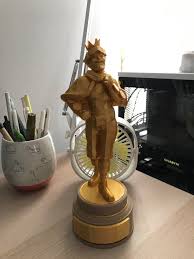 Finding an heirloom set does not deduct an apex crate from a player's inventory, and items are always compared to other cosmetics in apex, heirlooms are the crown jewel of what respawn. Irl Mirage Heirloom Game File Modified By Me For 3d Printing Apexlegends