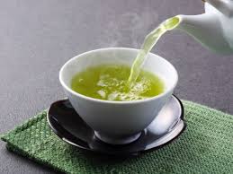 Green tea is a type of tea that is made from camellia sinensis leaves and buds that have not undergone the same withering and oxidation process used to make oolong teas and black teas. Nak Kurus Minumlah Teh Hijau Ini 5 Lagi Manfaat Teh Hijau Yang Anda Perlu Tahu