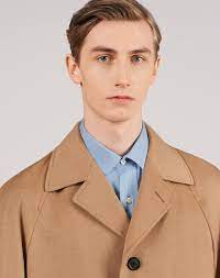 We went for a slightly more relaxed, not as structured, style for this sport. Men S Camel Hair Raglan Coat Dunhill De Online Store