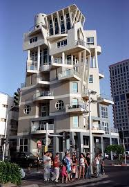 I've been to bauhaus center, tel aviv, on friday nights, where gabby berlin still sings there. Tel Aviv Treat Discovering Bauhaus Bars And Beach In Israel S Second City Bauhaus Architecture Bauhaus Building Building