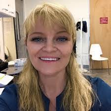 Jeanette Morrell's Instagram, Twitter & Facebook