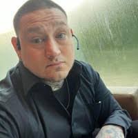 Robert Whetsel's Instagram, Twitter & Facebook