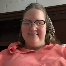 Meet Katie! • Hi my name is Katie Moore. I'm 29 years old I have high  functional learning disability and Serval chroinc illness. I have cat name  Twix, love advocate for other