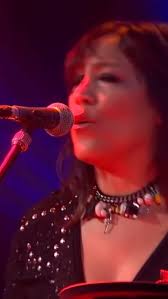 I presented a guitar that @thevibecreator Marc Christowski asked me to  paint backstage for Greg Donovan the founder of the @mundimundibash! No  pressure!!!!!!!! FARK with only one gold pen. I'm here watching