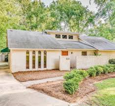 College means learning, having fun, making friends, and looking these are the online jobs you can do just from your home or your dorm. College Grove Location Is Key