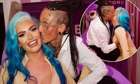 Geordie is the regional nickname and dialect given to the people of the tyneside area of north east england. Megan Barton Hanson Is Spotted Getting Very Cosy With Geordie Shore S Natalie Phillips Daily Mail Online