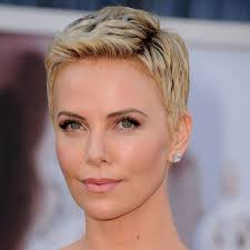 Logo_prisma coupes de cheveux qui rajeunissent : Coupe Cheveux Femme 50 Ans Visage Ovale Album Photo The Talent In You