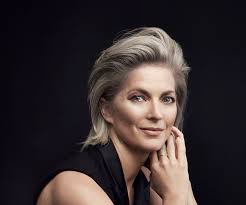 Do women have to hide their greys to keep their jobs?