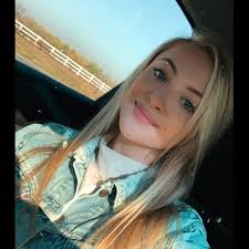 Aubree Knois (@aubbs_)