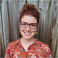 Liz Marsh's Instagram, Twitter & Facebook