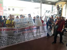 Maybe you would like to learn more about one of these? Karyawan Demo Pt Suzuya Pematangsiantar Ini 6 Hak Hak Yang Dituntut Lintas Publik