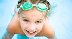 Ajak Balita Ke Kolam Renang Orangtua Harus Waspada Risiko Anak Tenggelam