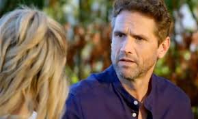 Gefühlschaos bei ,,Die Landarztpraxis'': Zwischen Sarah und Fabian kracht es  gewaltig | TV DIGITAL