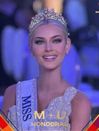 liberian_models_tv the Queen of Light and 2nd Runner Up of Miss Earth  Liberia Please follow Liberian Models TV