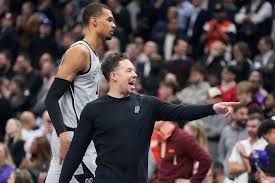 “Just Want the Kid to Play”: Spurs HC Defends Coaching Style After Emotional Exchange Victor Wembanyama’s Teammate Became Emotional