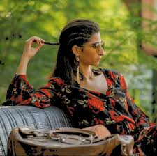 pin de palermo 7w7 em la casa de papel garotas flores