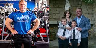 His workouts, however, vary from one day to another and with the seasons as well. John Meadows Erleidet Herzinfarkt Rep One
