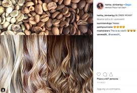 Il balayage è una raffinatissima tecnica di tintura che permette di realizzare complessi giochi di sfumature sui capelli e che risulta . I Capelli Castani Fanno Gola Dal Caffe Al Caramello Le Nuove Tonalita