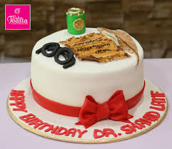 Different Style Birthday Cake Similar Foods Propose Or Express Your Love In A Different Style With Cakefeasta Birthdaycakes Poetrycakes Studycakes Cake Fondant Cakes Special Cake