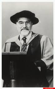 Ungku abdul aziz yang dilahirkan di london, united kingdom pada 28 januari 1922 adalah seorang tokoh negara paling disegani. Honoring Royal Prof Ungku Abdul Aziz Ungku Abdul Hamid University Of Malaya Library Blog