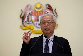 Kuala lumpur, aug 15 — datuk seri ismail sabri yaakob contacted pejuang chairman tun dr marzuki said dr mahathir told ismail sabri the same thing he conveyed to dap's anthony loke and. Senior Minister Govt To Decide On Lower Ceiling Price For Face Masks After Backlash Malaysia Malay Mail